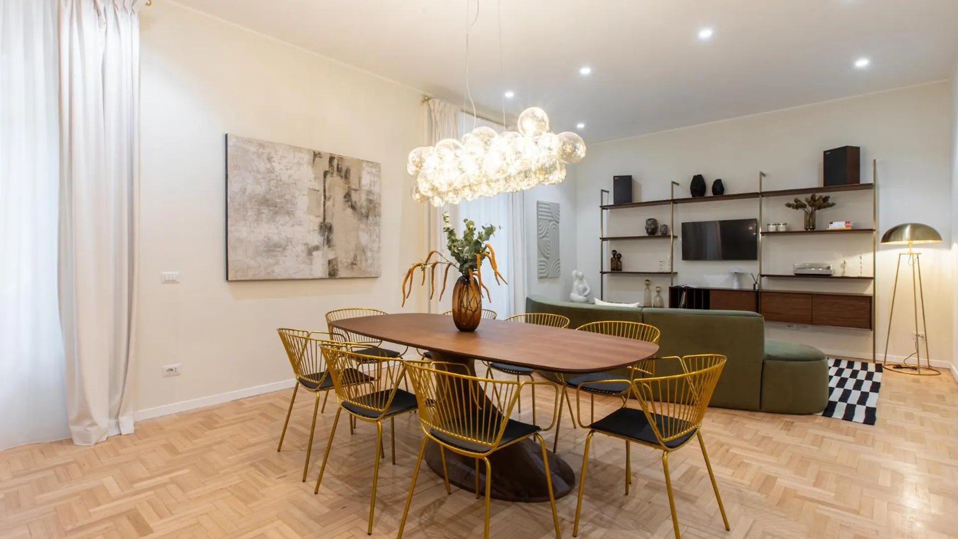 Daplace - Albini Apartment location